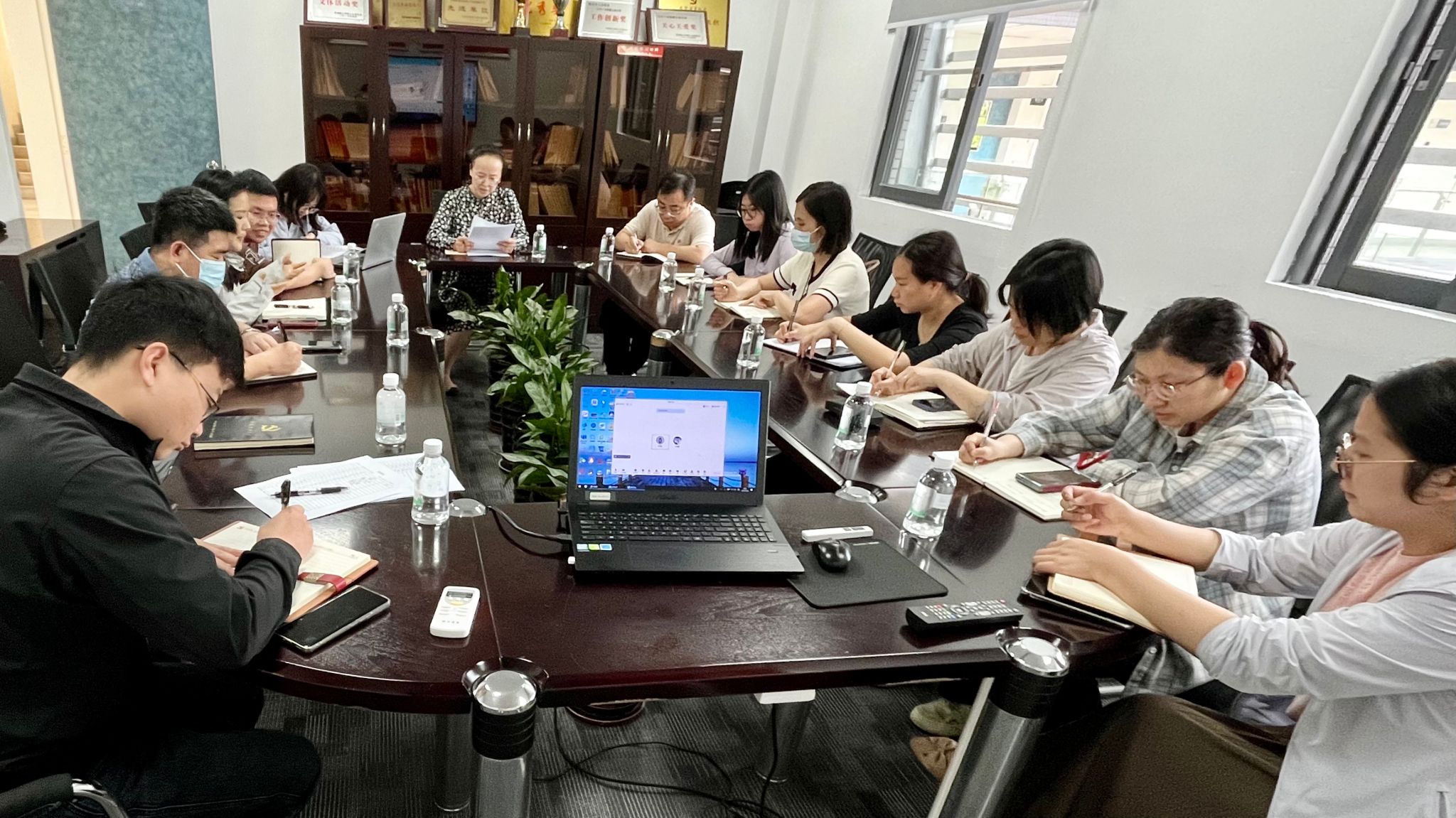 分析测试中心党支部召开学习教育部署大会